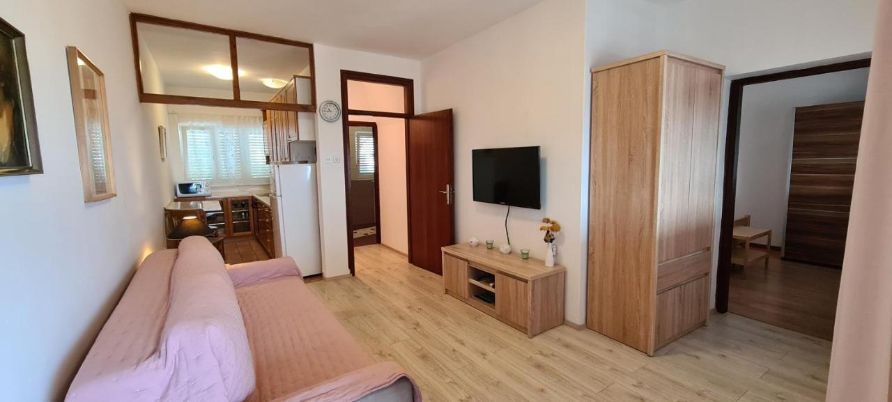 Apartments Golub Krk Town Exterior photo